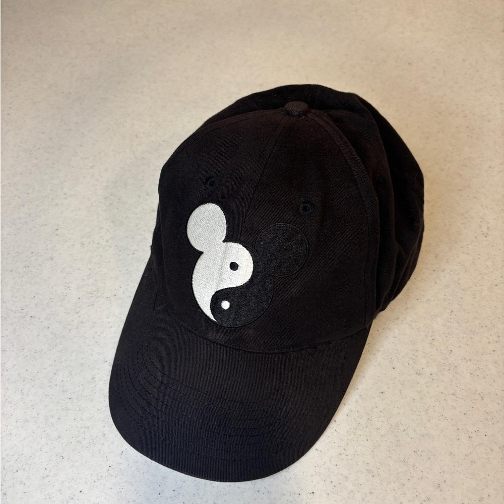 Vintage Walt Disney World Yin & Yang Mickey Mouse Hat – Adjustable Adult - Picture 7 of 7